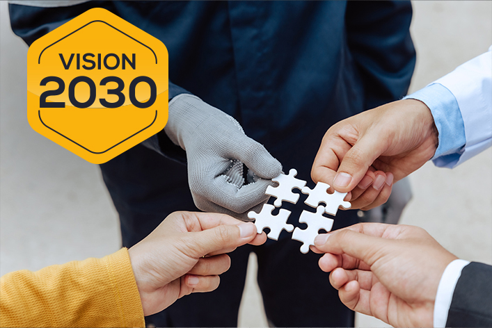 تطوير الاستراتيجية في القطاعين الحكومي والعام وفق رؤية 2030